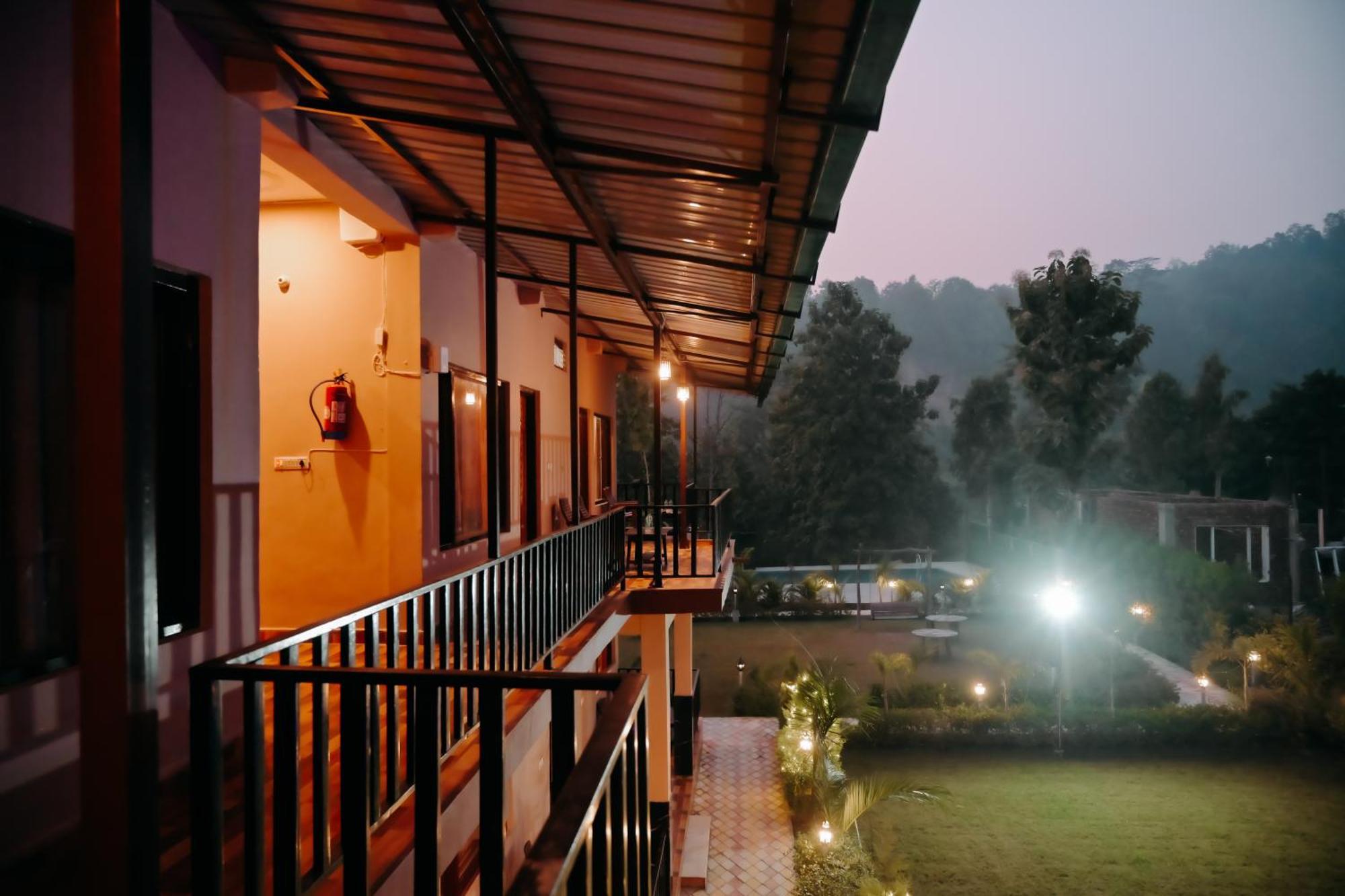 Corbett Nature Walk Resort Rámnagar Kültér fotó